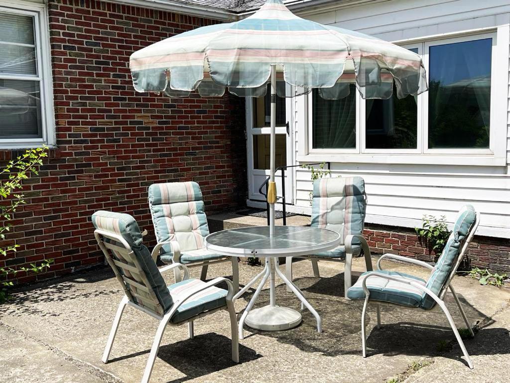 Entire Home In Buffalo - 6 Guests 3 Bedroom 1 Bath - Convenient Location - 25Min To Niagara Falls 외부 사진